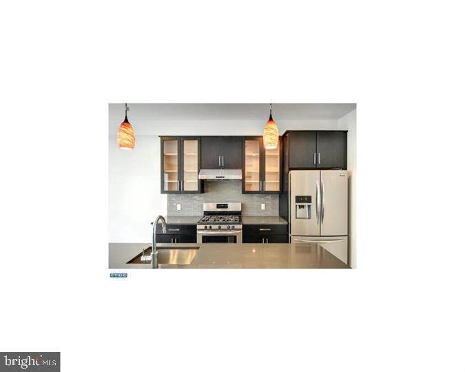 618 11TH Street - Photo 1