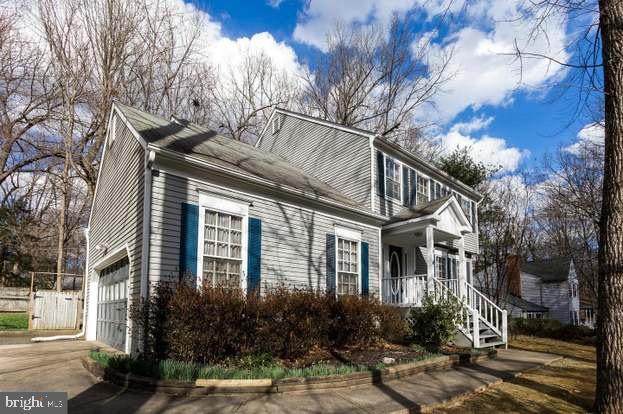 1128 Columbus Drive - Photo 1