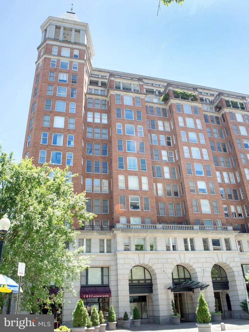 601 Pennsylvania Avenue - Photo 1