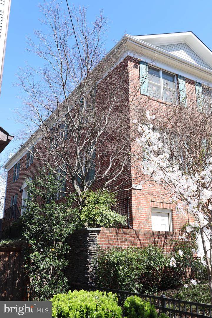 4211 Harrison Street - Photo 1