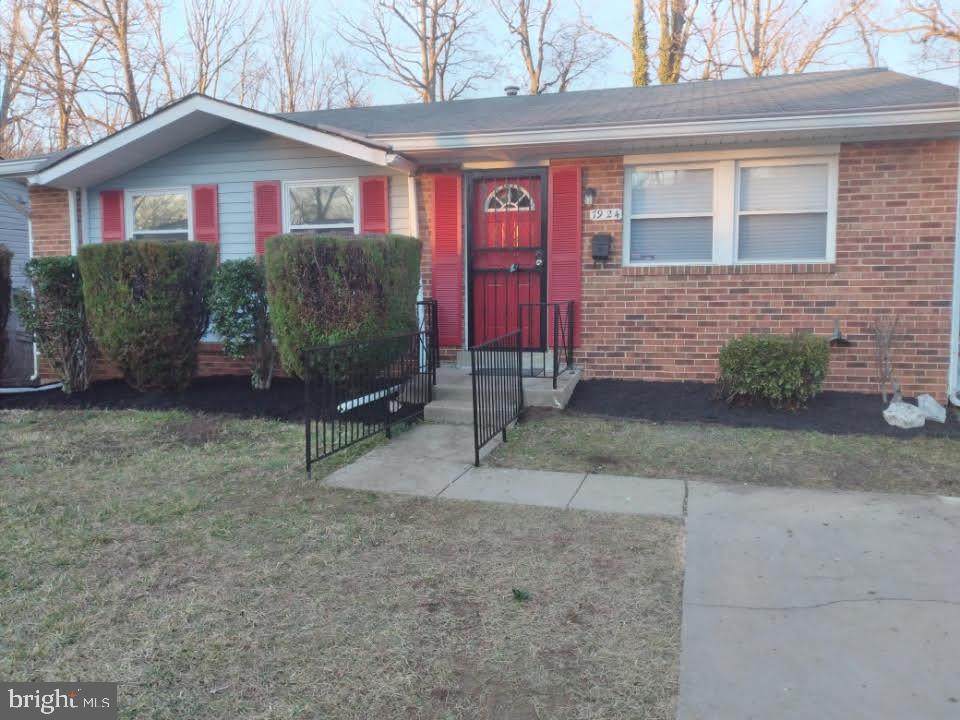 7924 Dellwood Avenue - Photo 1