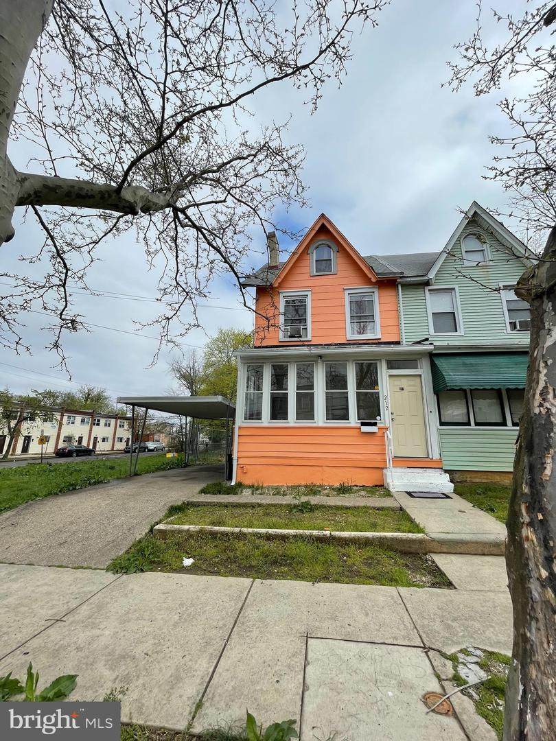 212 28TH Street - Photo 1