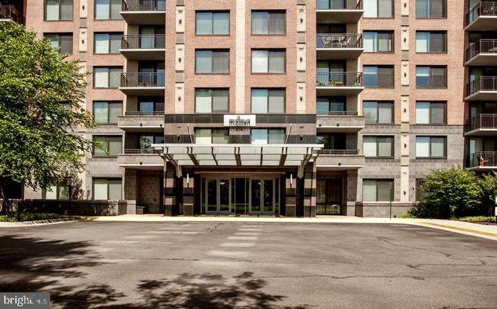2451 Midtown Avenue - Photo 1