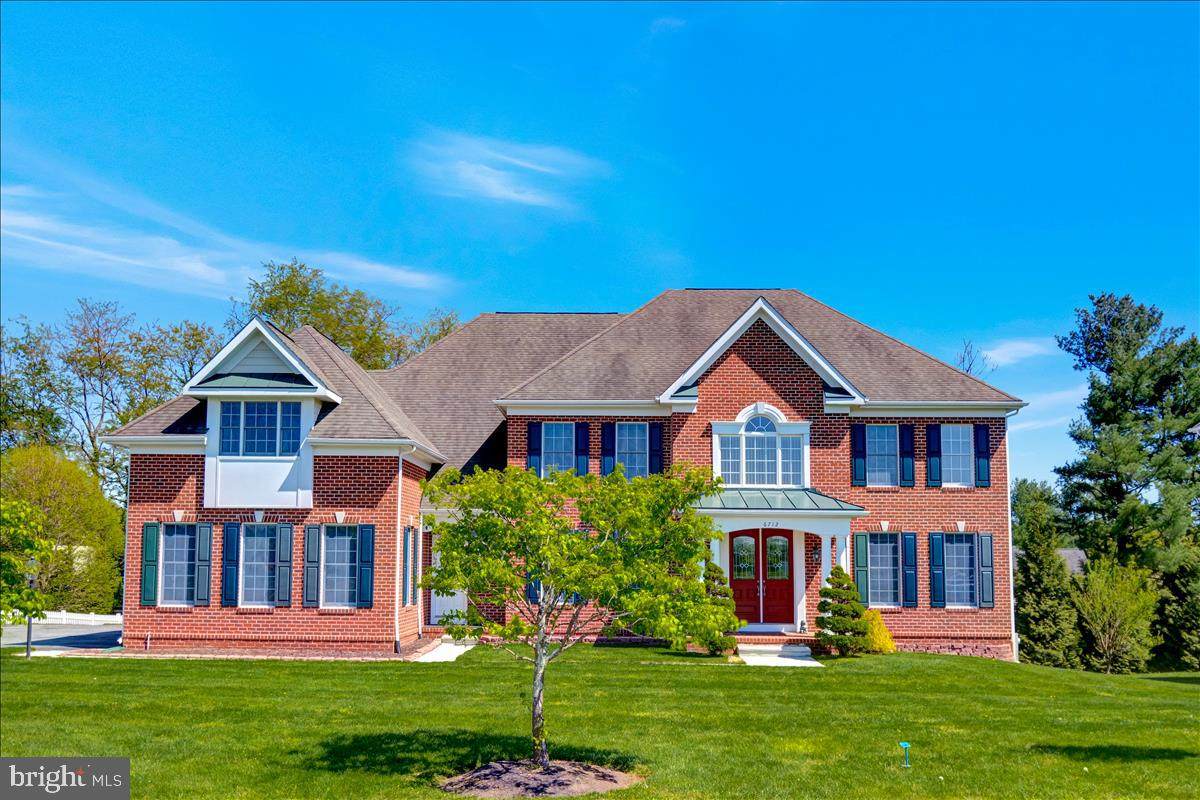 6712 Walter Scott Way - Photo 1