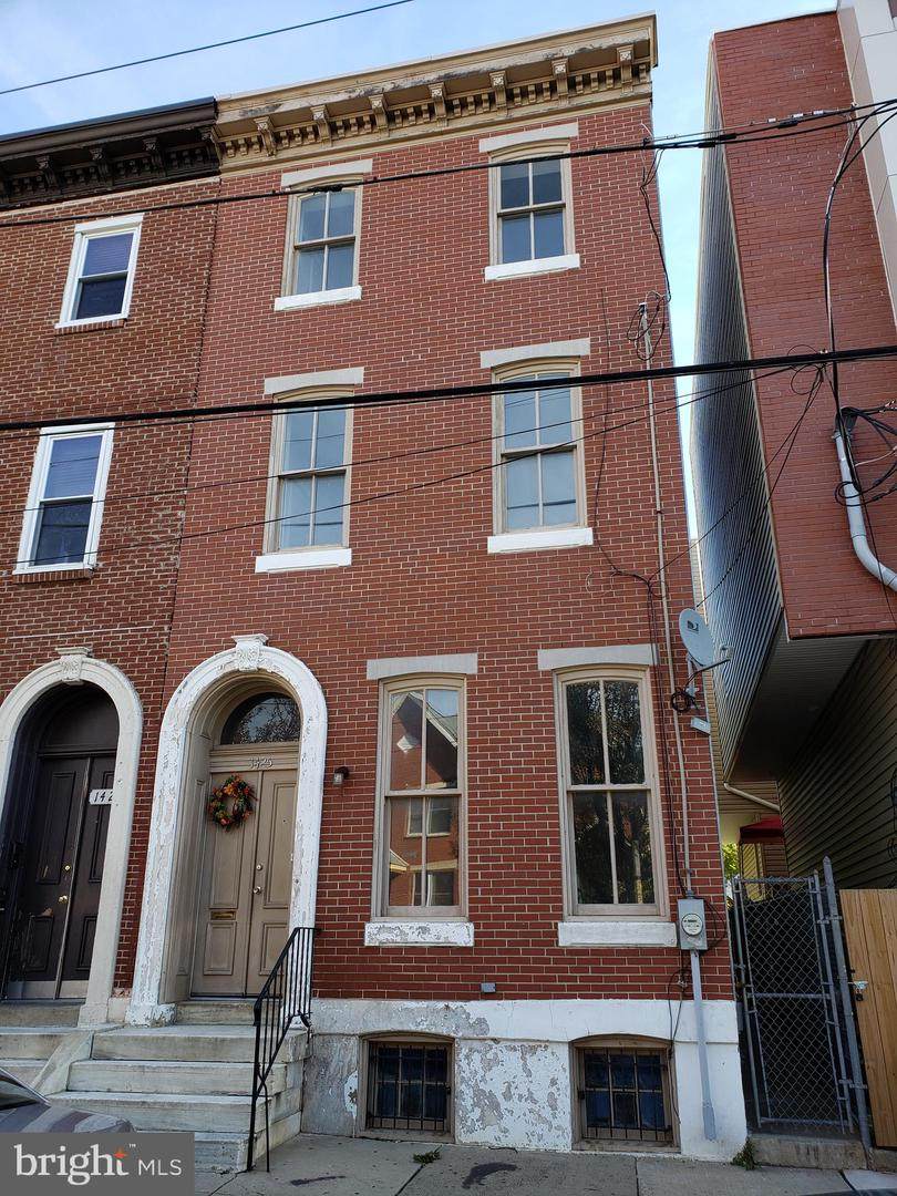 1425 18TH Street - Photo 1