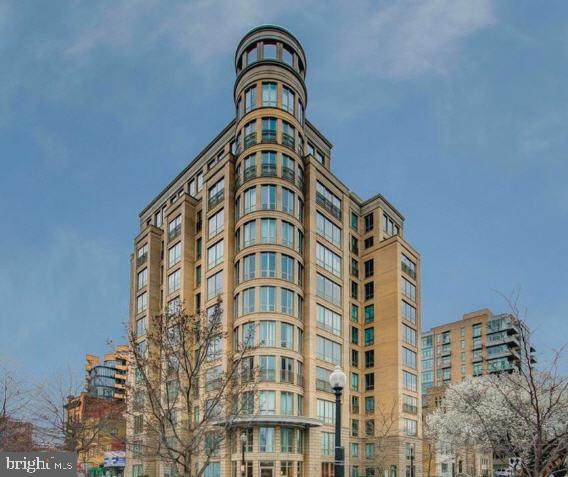 301 Massachusetts Avenue - Photo 1