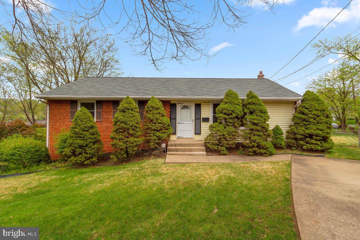 5902 Westbrook Terrace - Photo 1