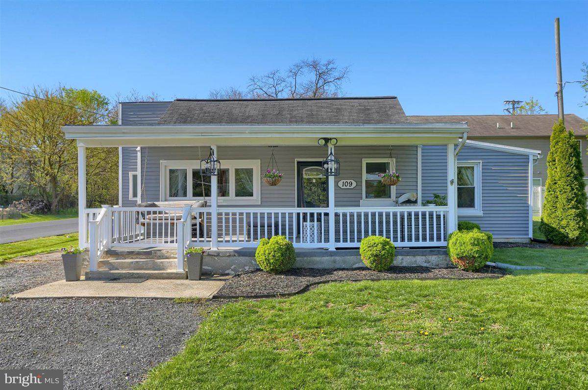 109 Ross Avenue - Photo 1