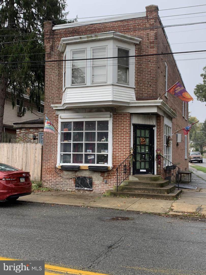 2334 Chestnut Street - Photo 1