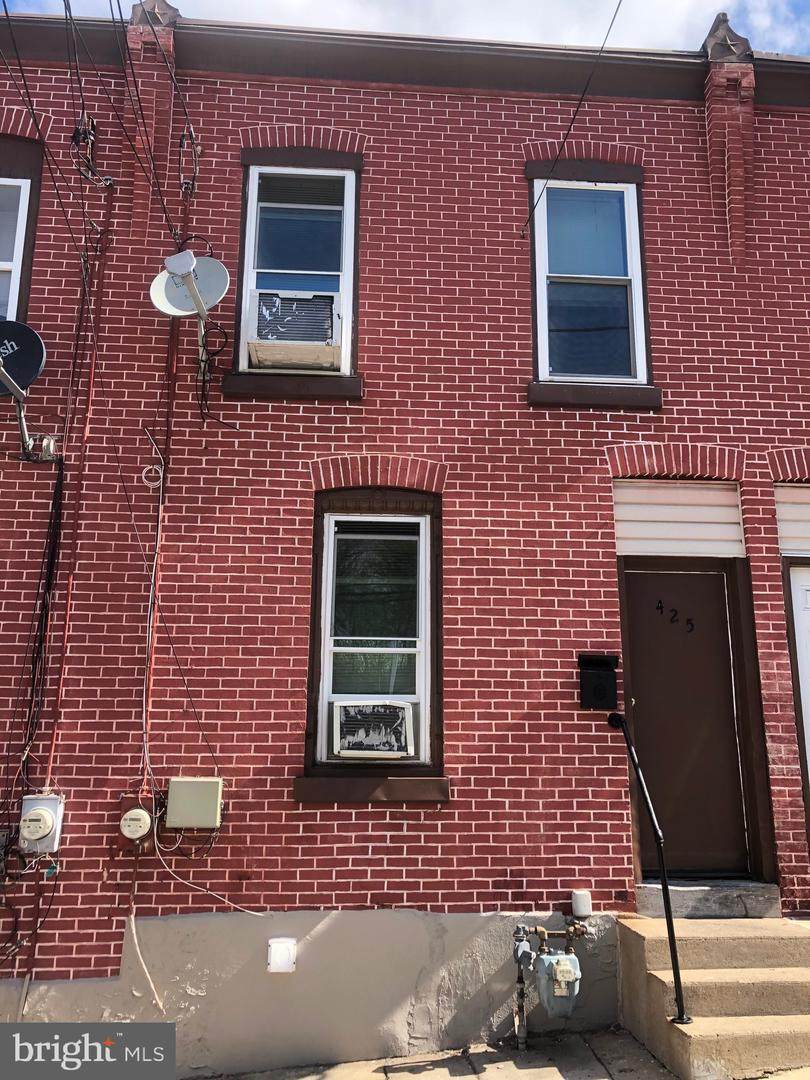 425 Oak Street - Photo 1