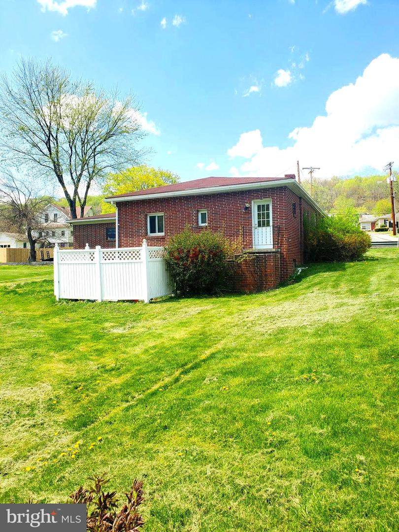 1515 Rosewood Street - Photo 1