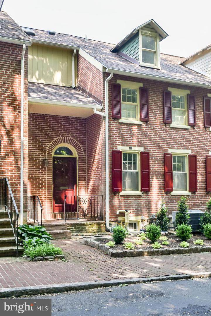 57 Ivy Road - Photo 1