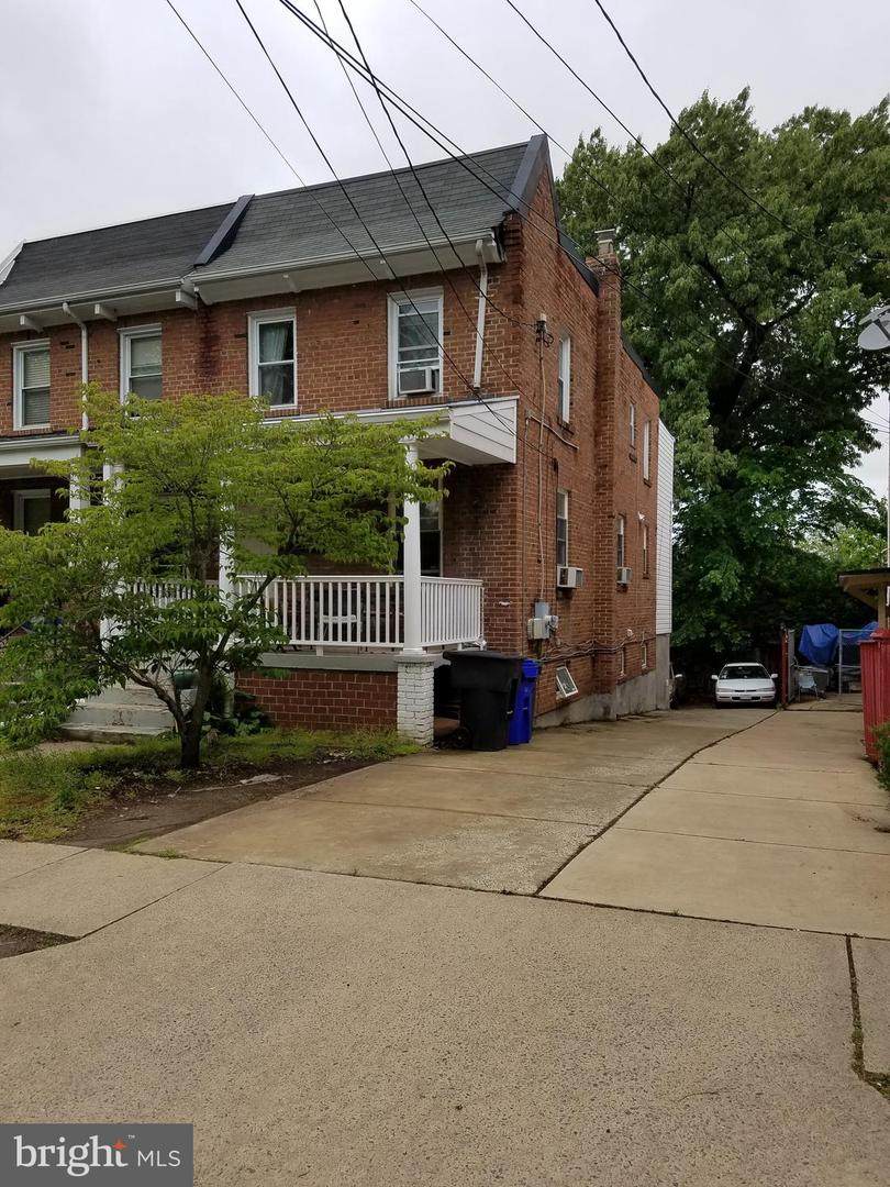 1553 19TH Street - Photo 1
