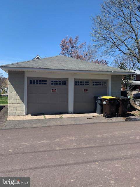 221 Green Street - Photo 1