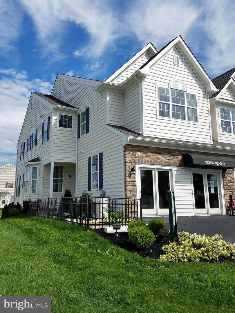 549 Gray Feather Way - Photo 1