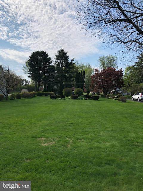 119 Village Avenue - Photo 1