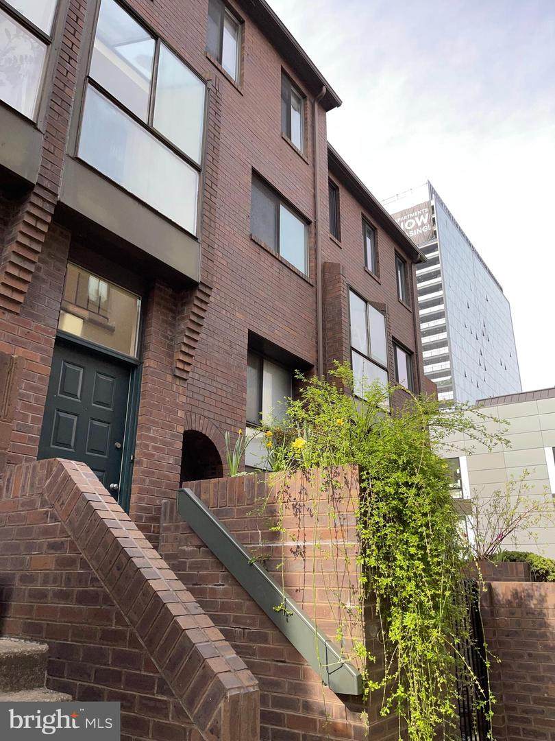 2201-09 Arch Street - Photo 1