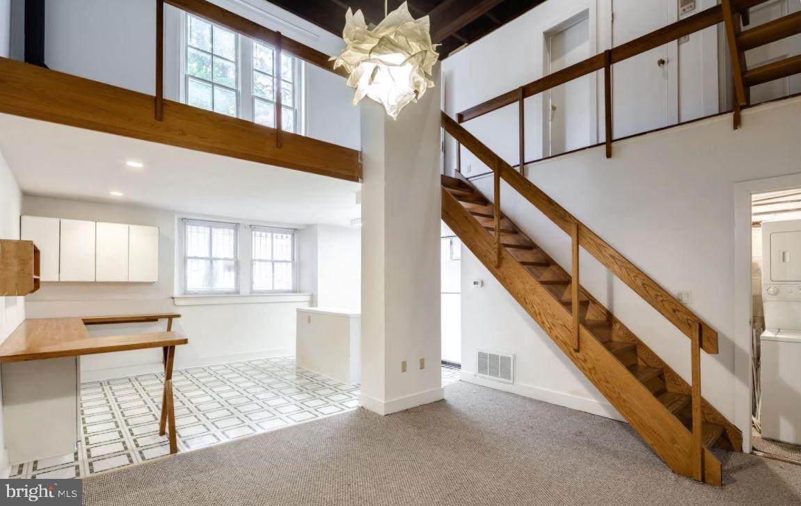 260 9TH Street - Photo 1