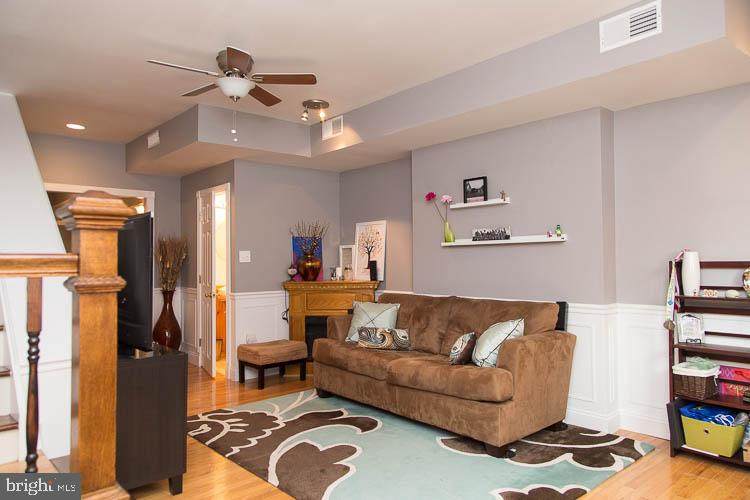 920 16TH Street - Photo 1