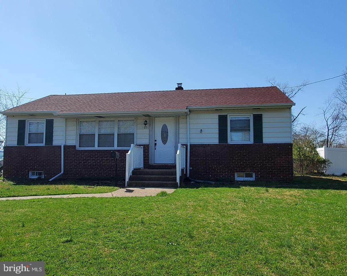 405 Warwick Road - Photo 1