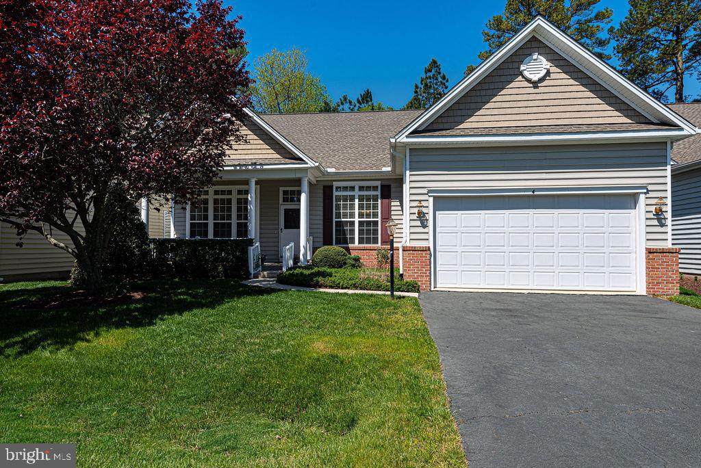 4 Cape May Place - Photo 1