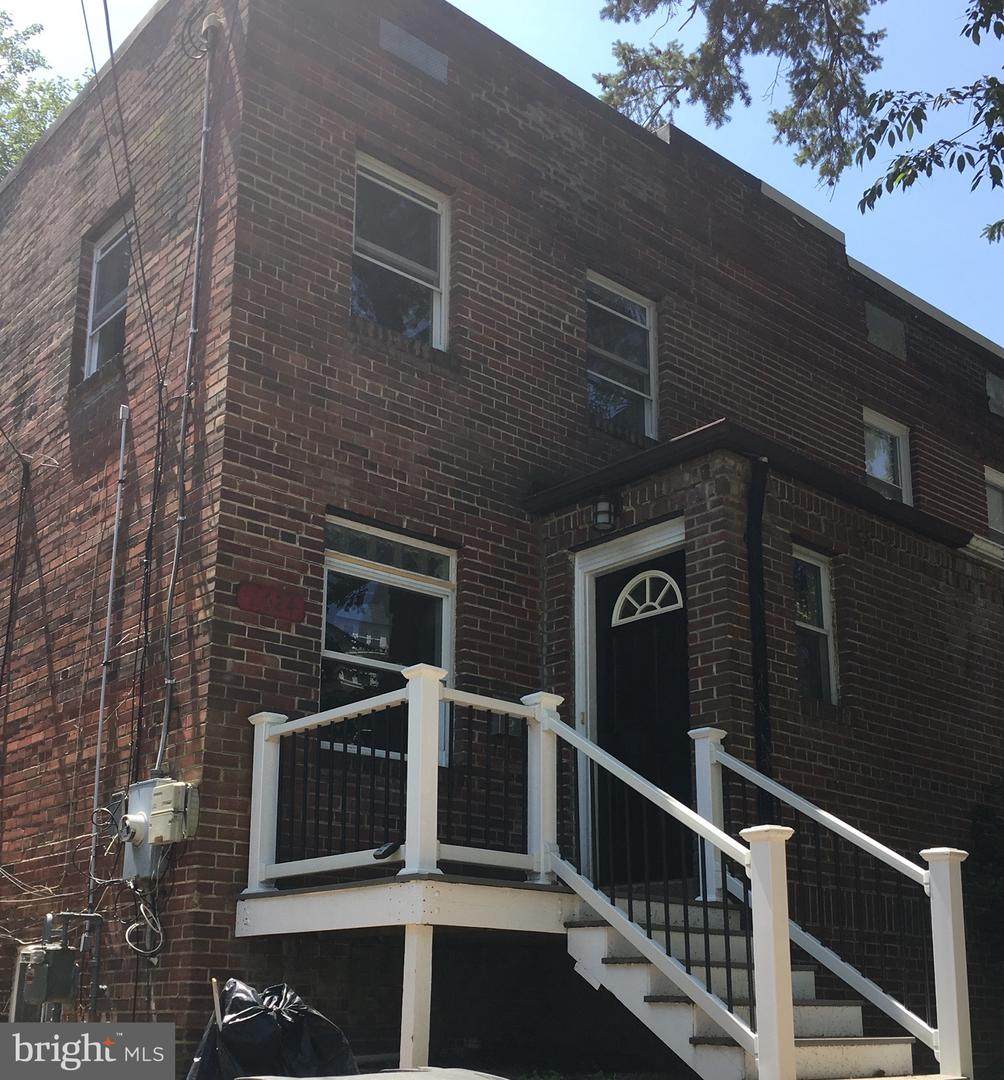1624 Colonial Terrace - Photo 1