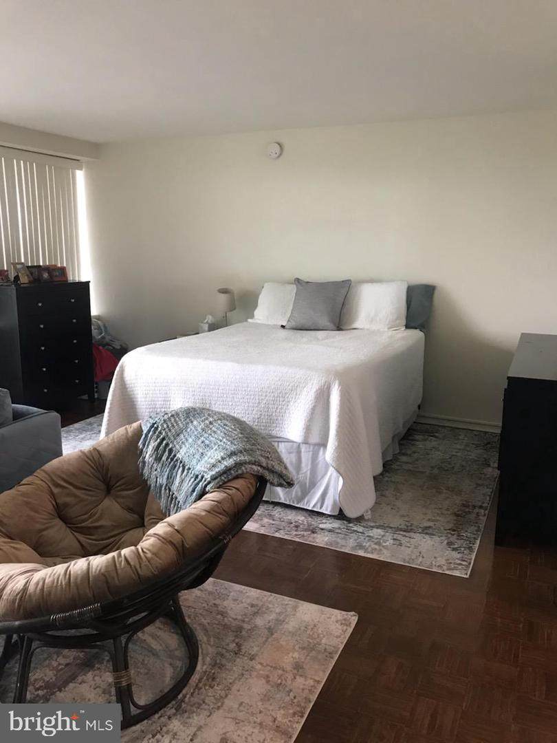 2401 Pennsylvania Avenue - Photo 1