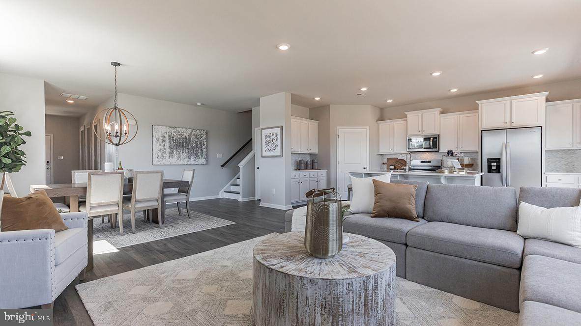 17 Roberta Way - Photo 1