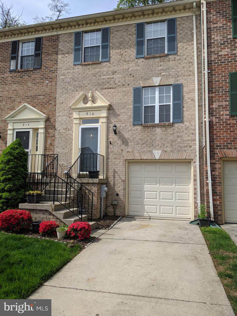 916 Chesney Lane - Photo 1
