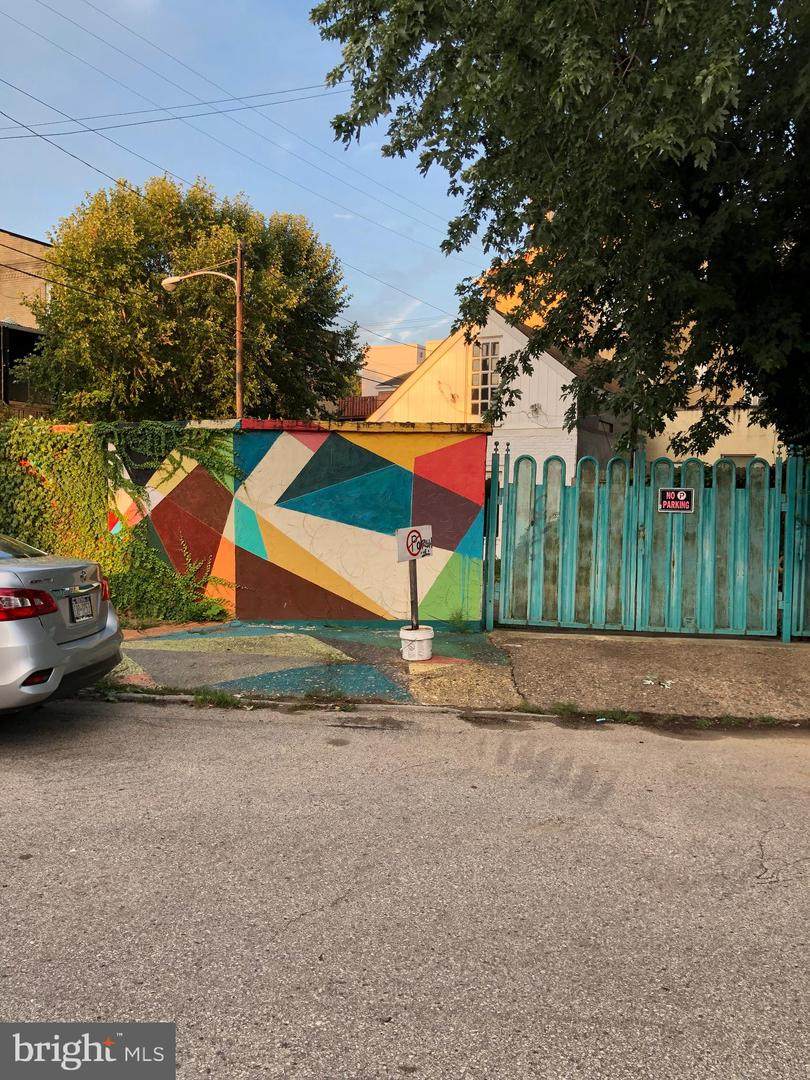 428-30 Thompson Street - Photo 1