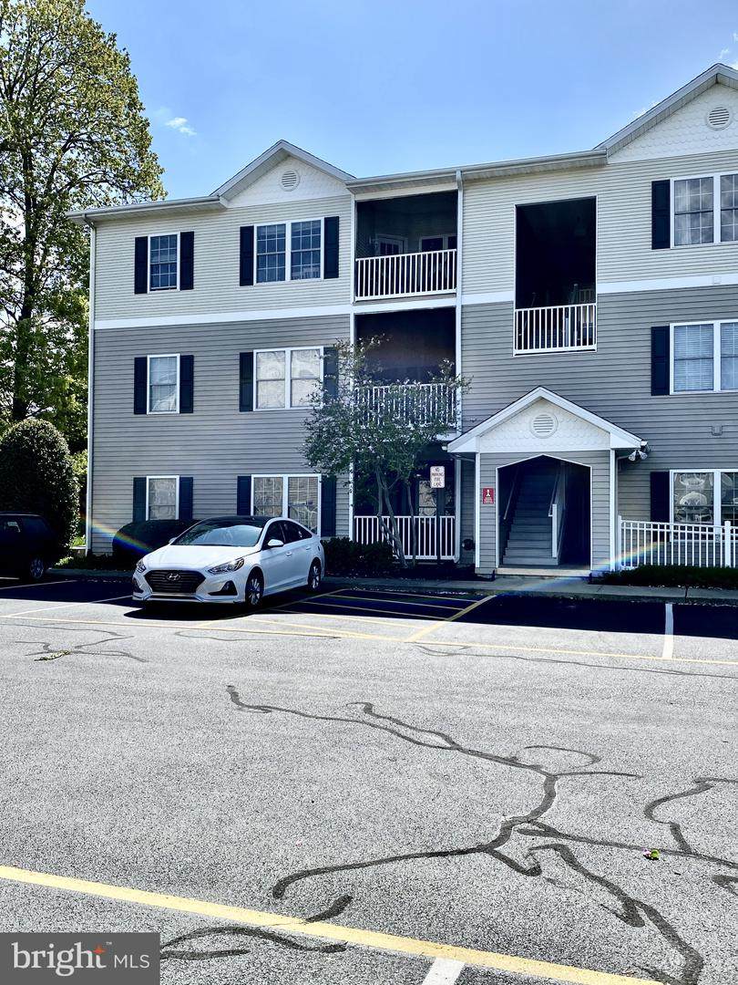 200 Pebble Drive - Photo 1