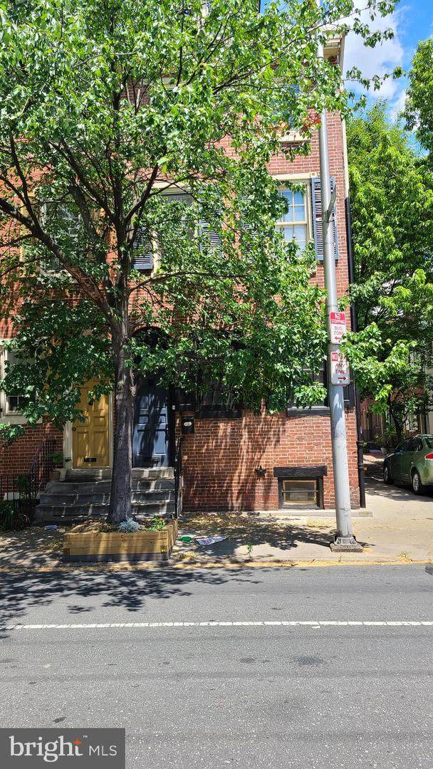 1237 Lombard Street - Photo 1