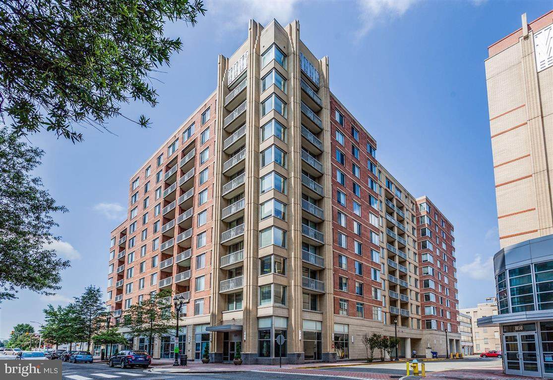 1020 Highland Street - Photo 1
