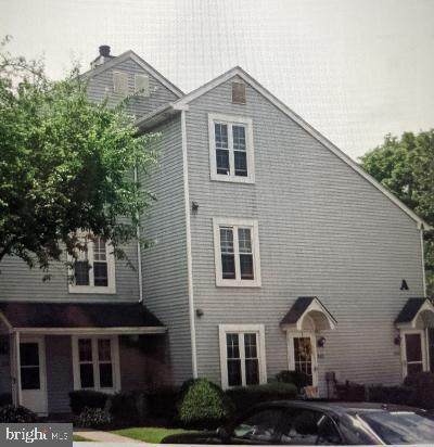 207 Boothby - Photo 1