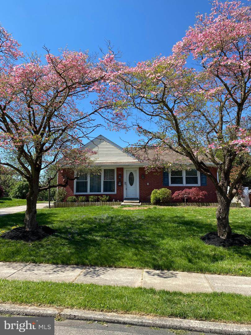 12 Colonial Drive - Photo 1