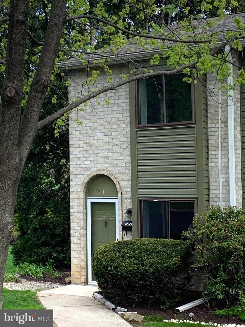 101 Valley Drive - Photo 1