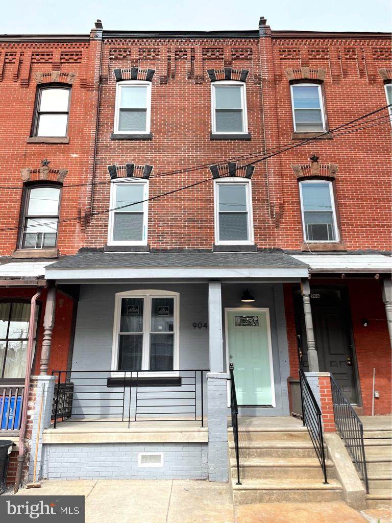904 42ND Street - Photo 1