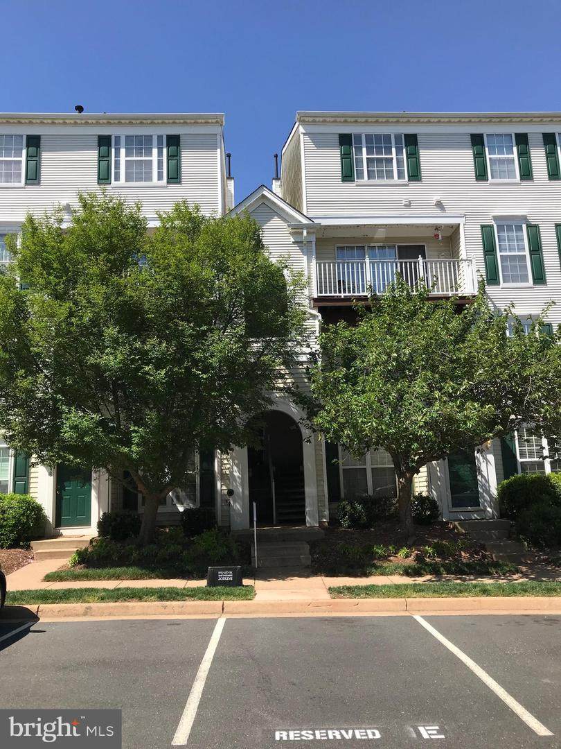 45500 Whistling Terrace - Photo 1