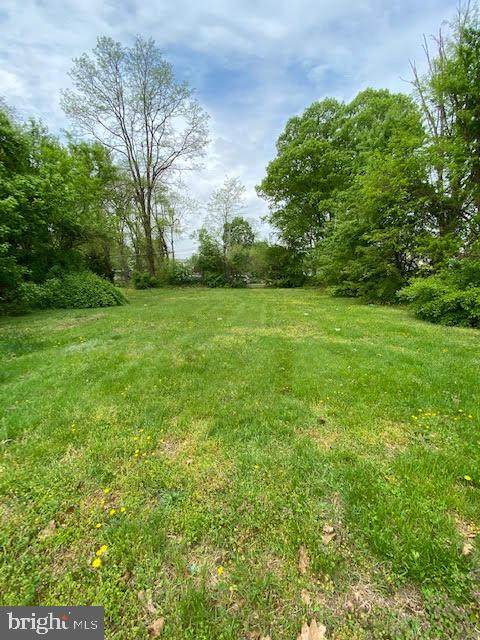 2550 43RD Street - Photo 1