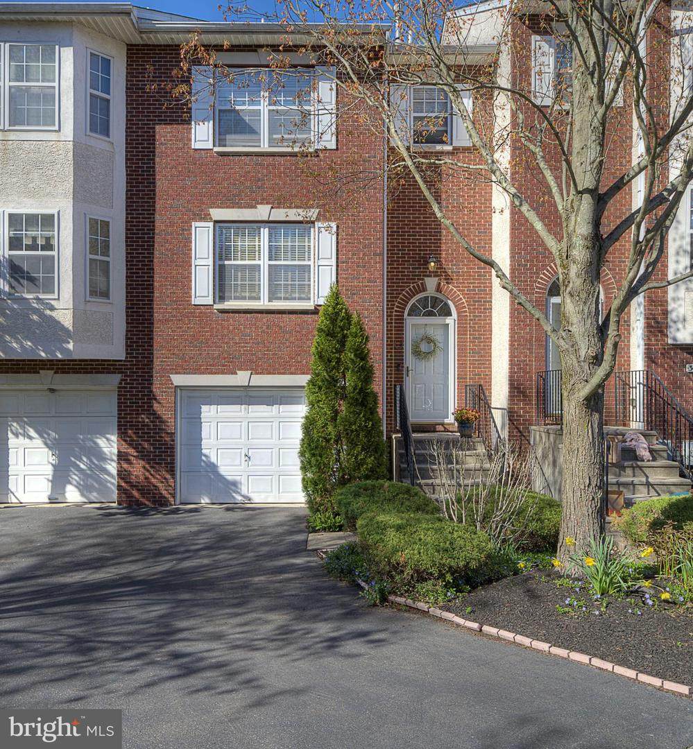 302 Dylan Drive - Photo 1