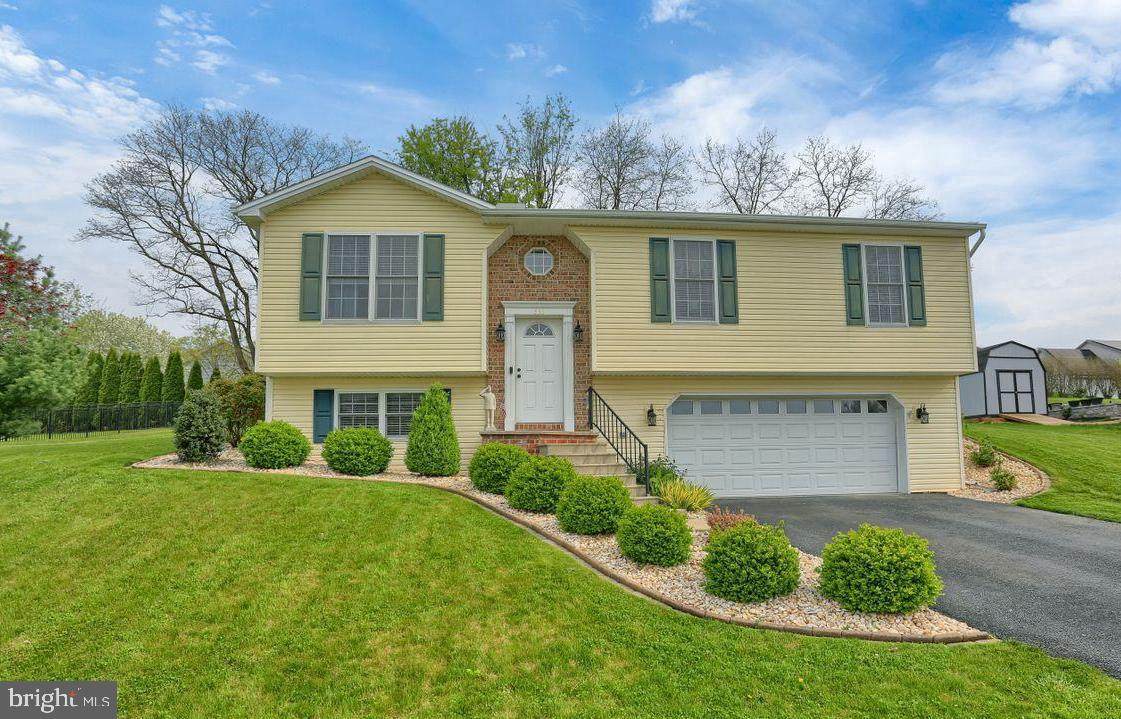 335 Woodbridge Drive - Photo 1