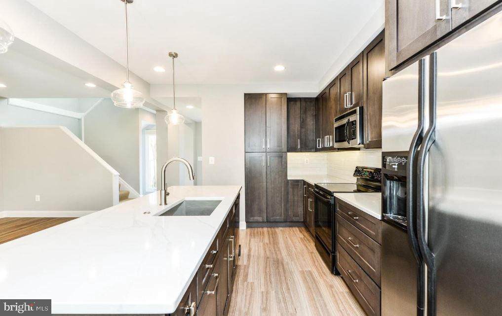 1802 North Shore Court - Photo 1