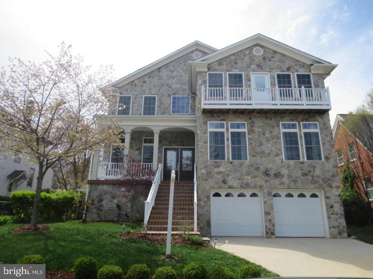916 Cleveland Street - Photo 1