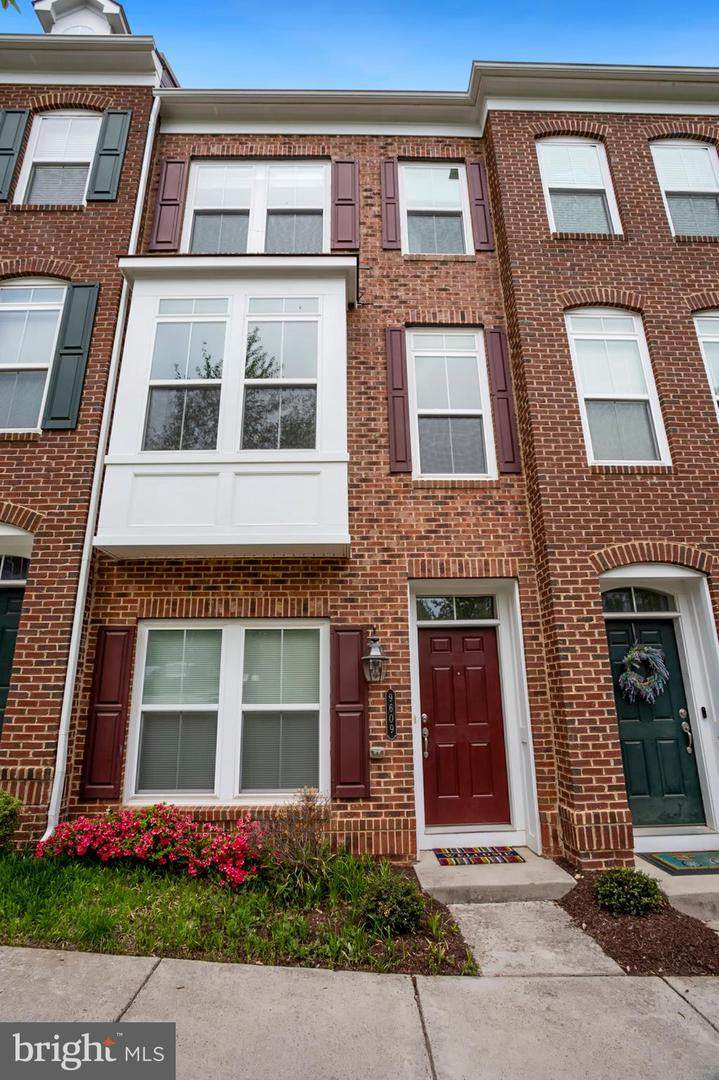 9609 Stockwell Lane - Photo 1