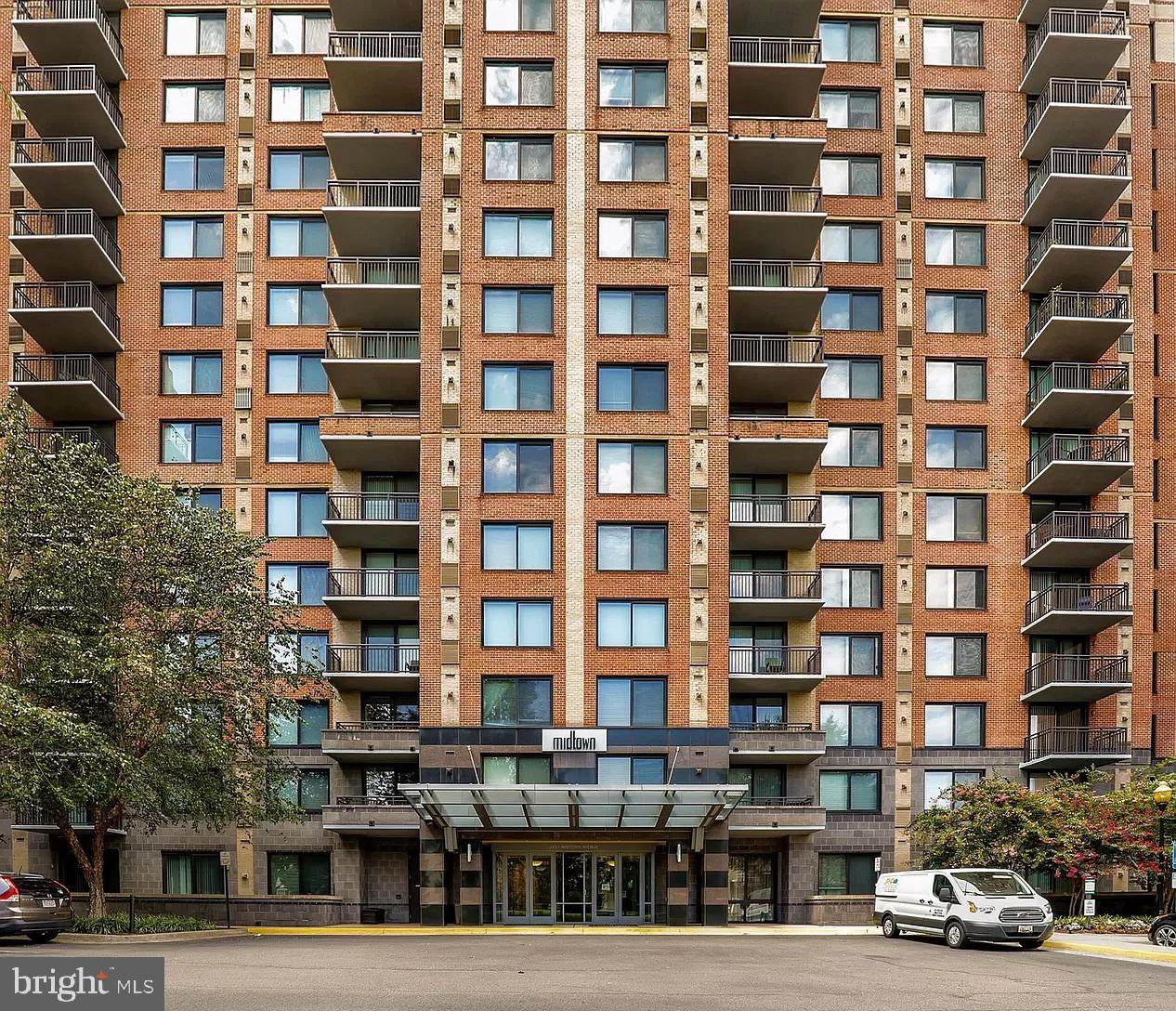 2451 Midtown Avenue - Photo 1