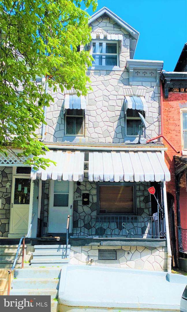239 Pear Street - Photo 1