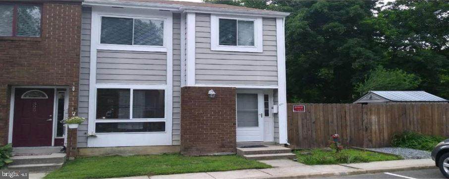 327 Barton Run Boulevard - Photo 1