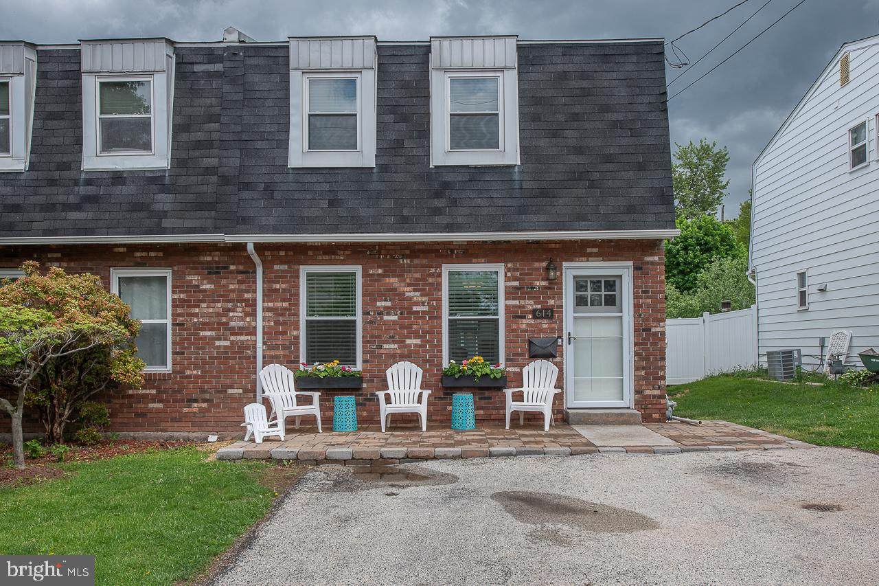 614 Mason Street - Photo 1