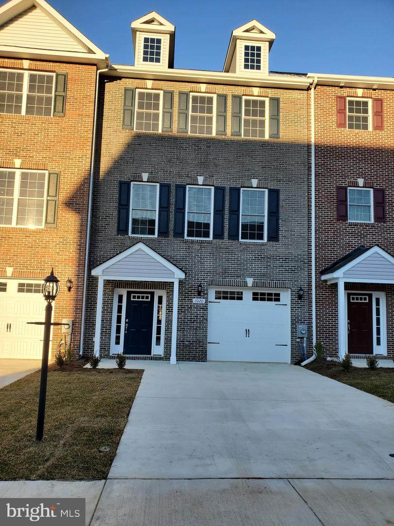 1000 Rye Drive - Photo 1