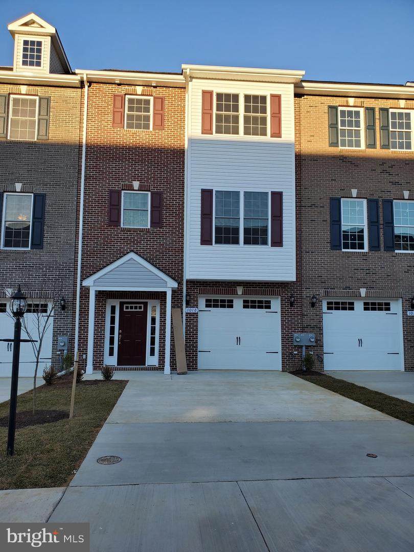 998 Rye Drive - Photo 1